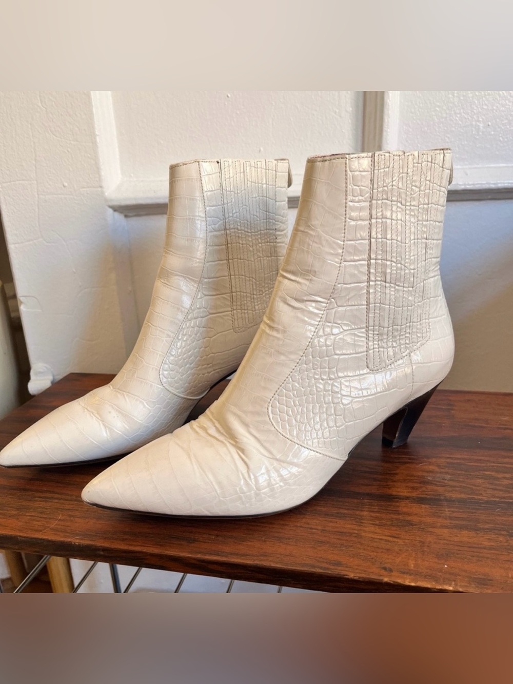 Labucq White Ankle Leather Boot